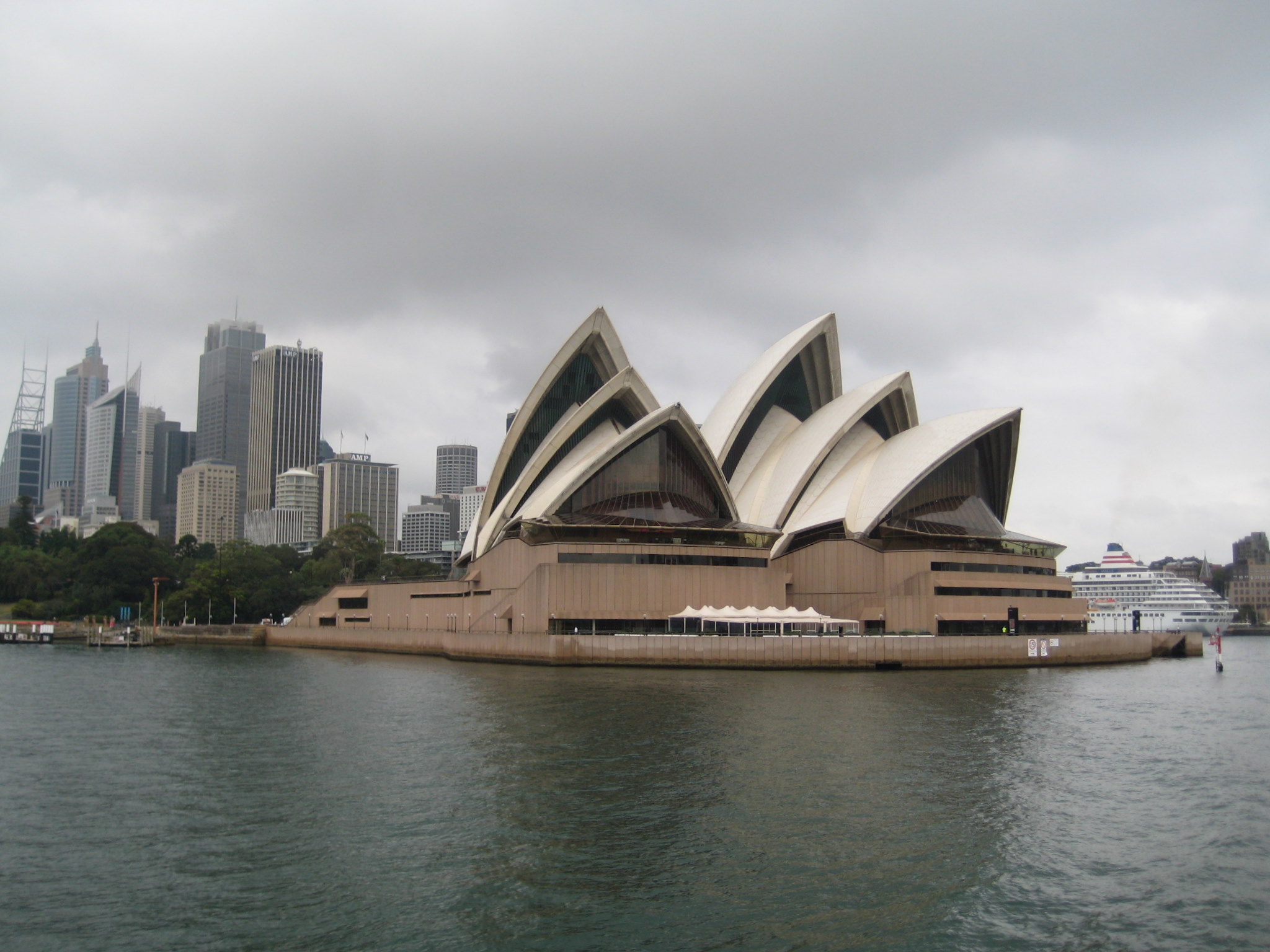 Sydney Opera House and skyline