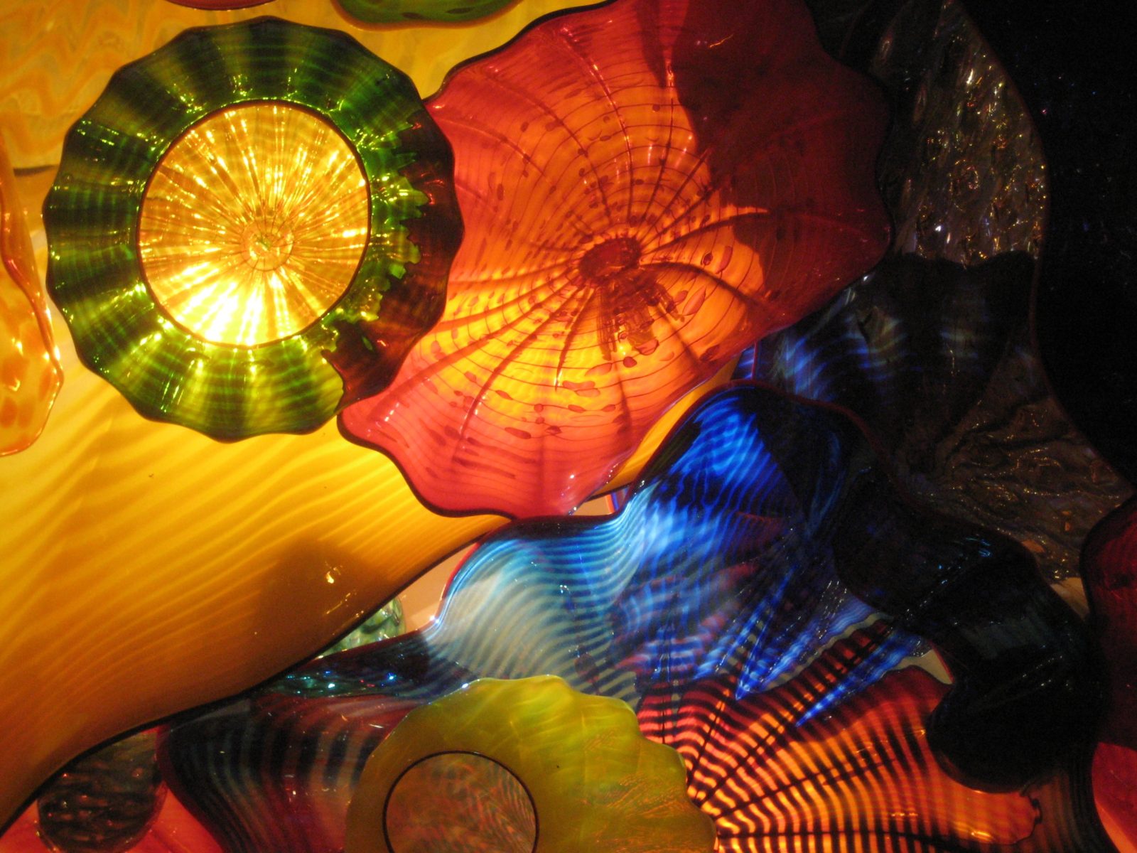 spheres and disks by chihuly