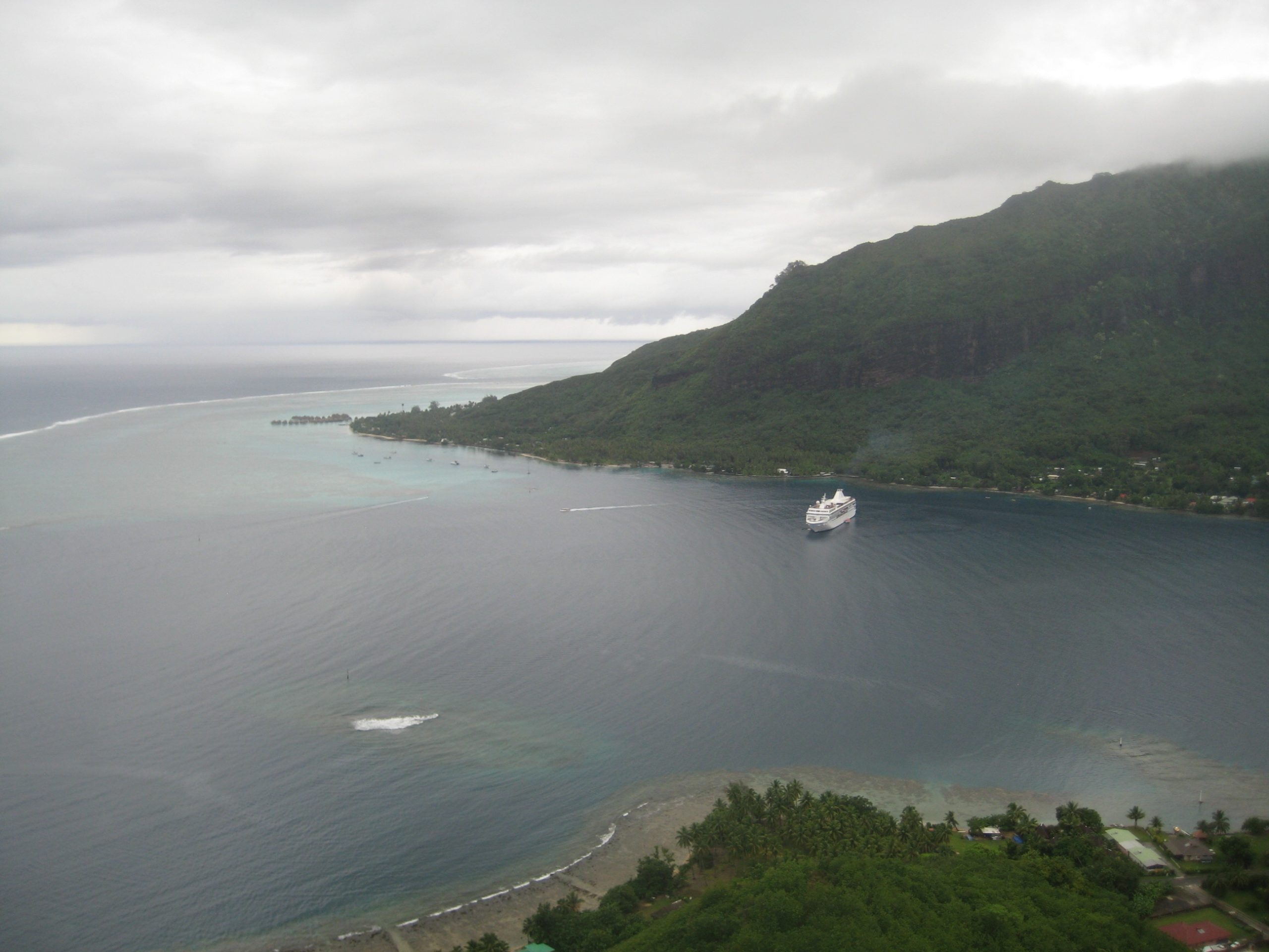 water and land in tahiti